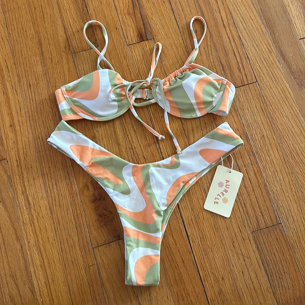 NWT Aurelle Bikini Set